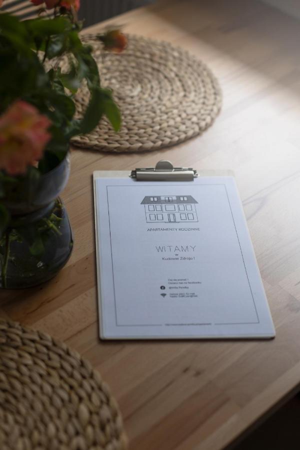 Apartamenty Rodzinne Zdrojowe 쿠도바-즈루이 외부 사진